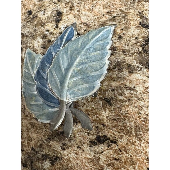Vintage Silver Tone Three Leaf Green Blue Brooch Pin Enamel - Picture 3 of 6